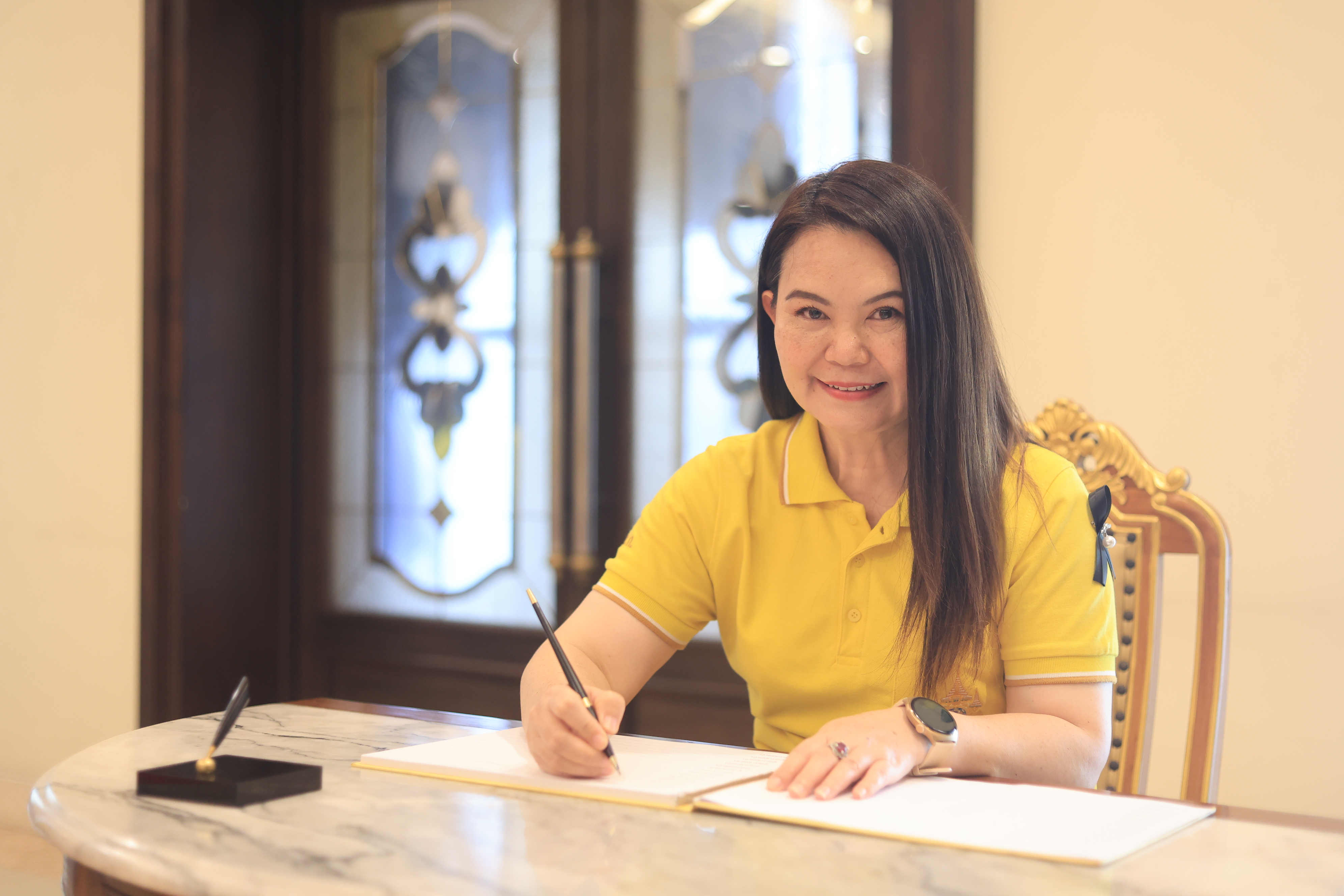 title - ส.ป.ก. ร่วมเฝ้ารับเสด็จฯ พระบาทสมเด็จพระเจ้าอยู่หัว และ สมเด็จพระนางเจ้า ฯ พระบรมราชินี เนื่องในโอกาสเสด็จพระราชดำเนินไปในการ พระราชพิธีเฉลิมพระชนมพรรษา 28 กรกฎาคม 2569